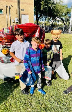 Look at these kiddos enjoying are trunk and treat festival. 